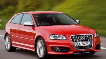 Audi S3 (2008) bezpieczniki w aucie